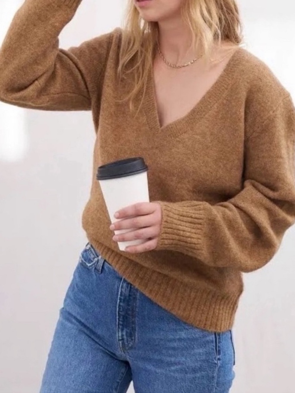 AYR The Cutie BB V-Neck Alpaca Sweater